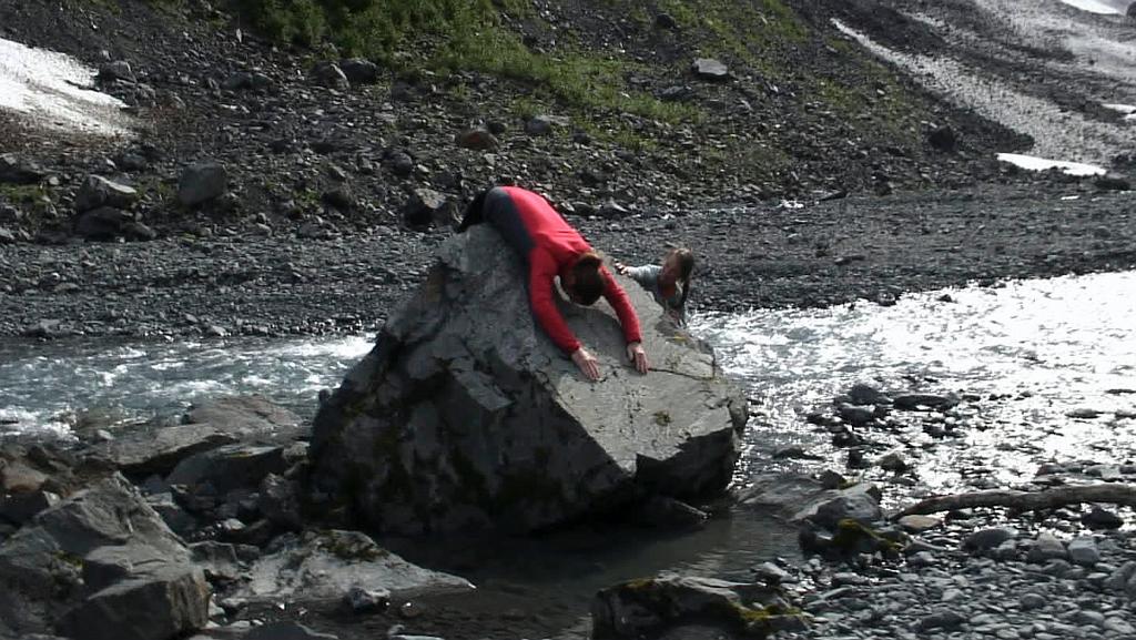 rock2.jpg